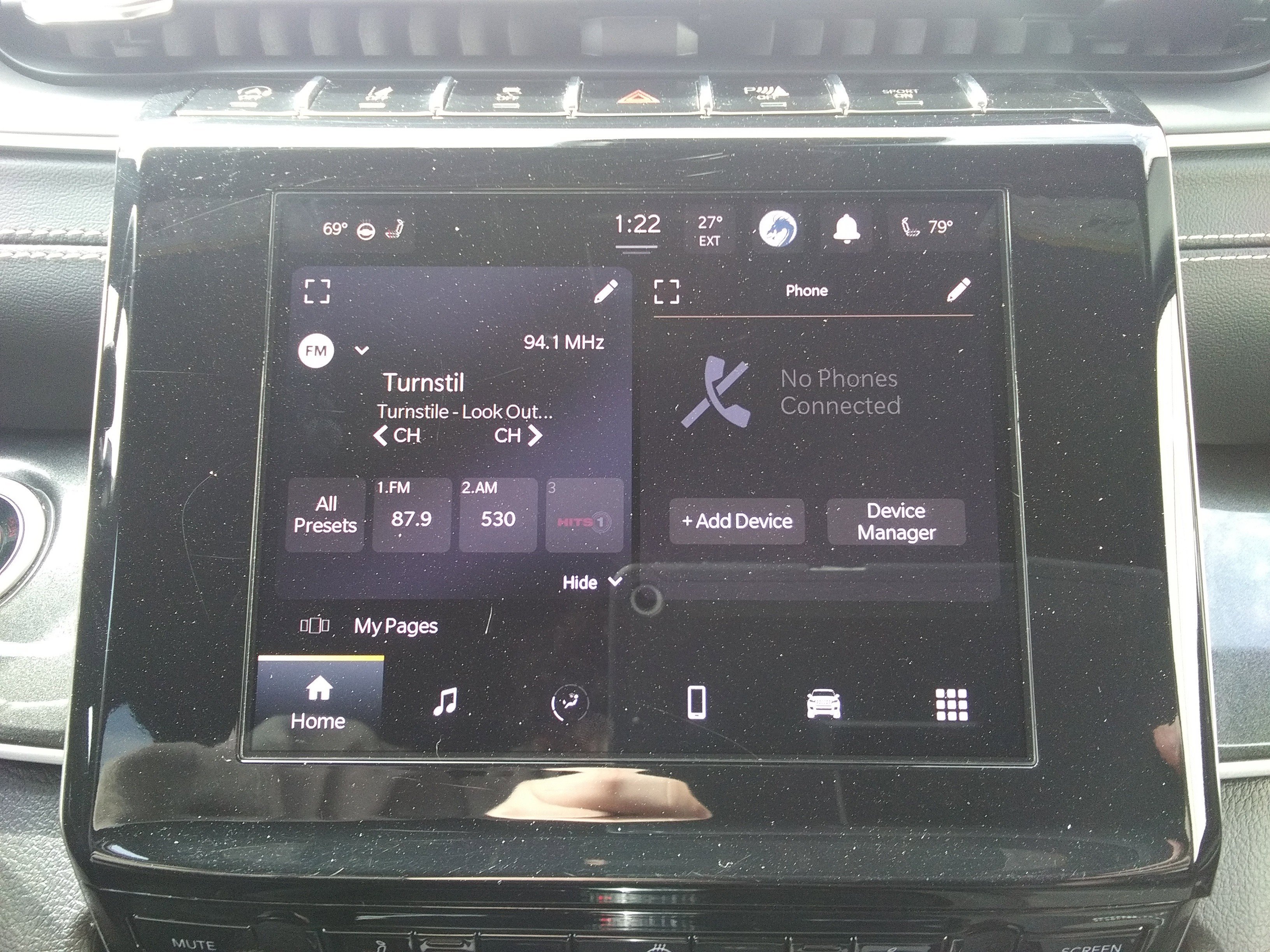Used 2023 Gray Jeep Altitude image 22