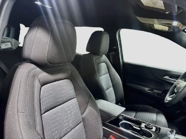 2027 Chevrolet Equinox LT - Photo 24