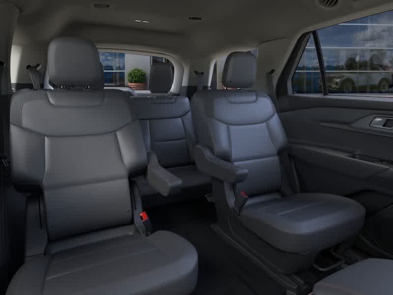 New 2026 Star White Metallic Tri-Coat Ford Active image 11