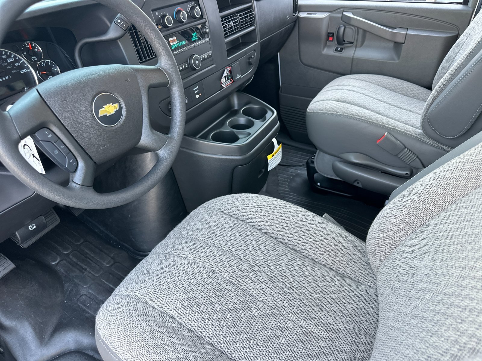 2026 Chevrolet Express Cargo Work Van - Photo 10