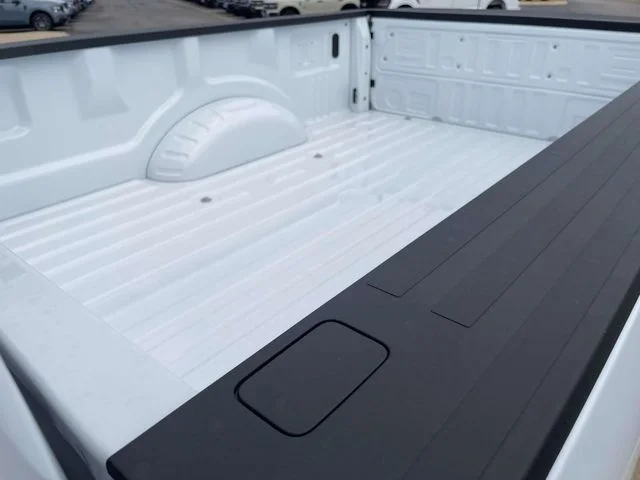 New 2026 Oxford White Ford XL image 8