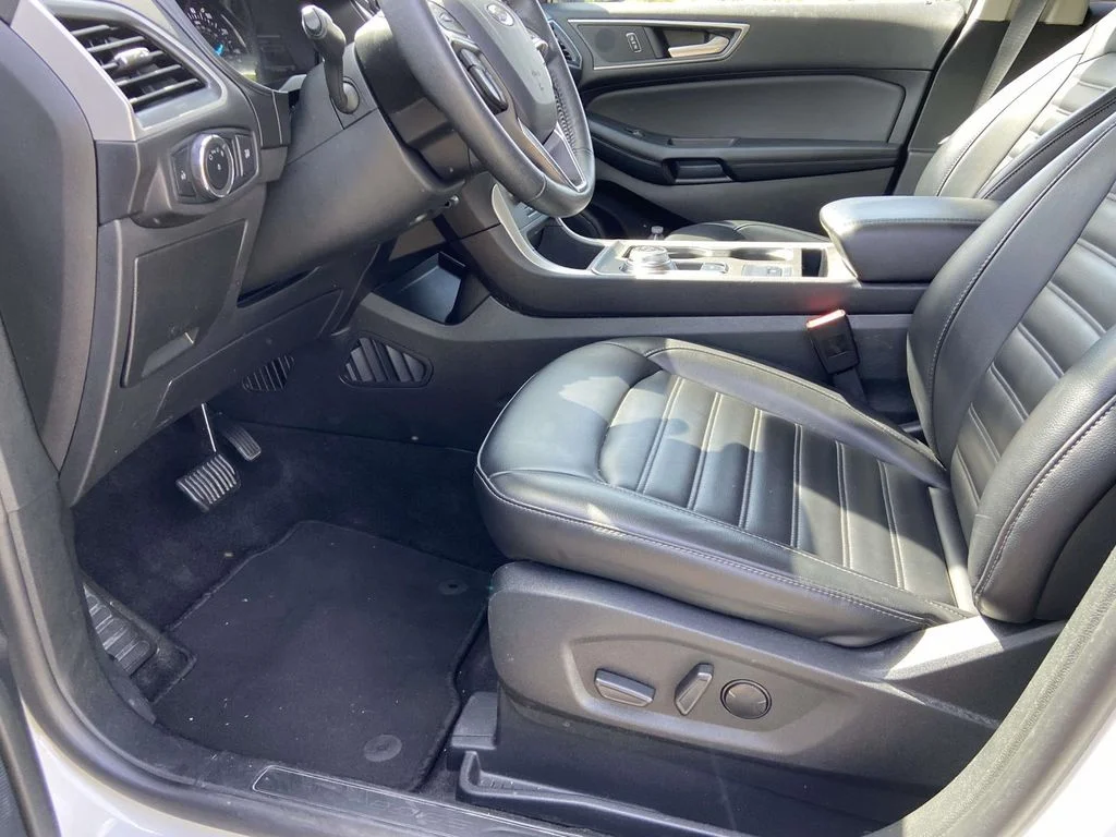 Used 2024 Oxford White Ford SEL image 12