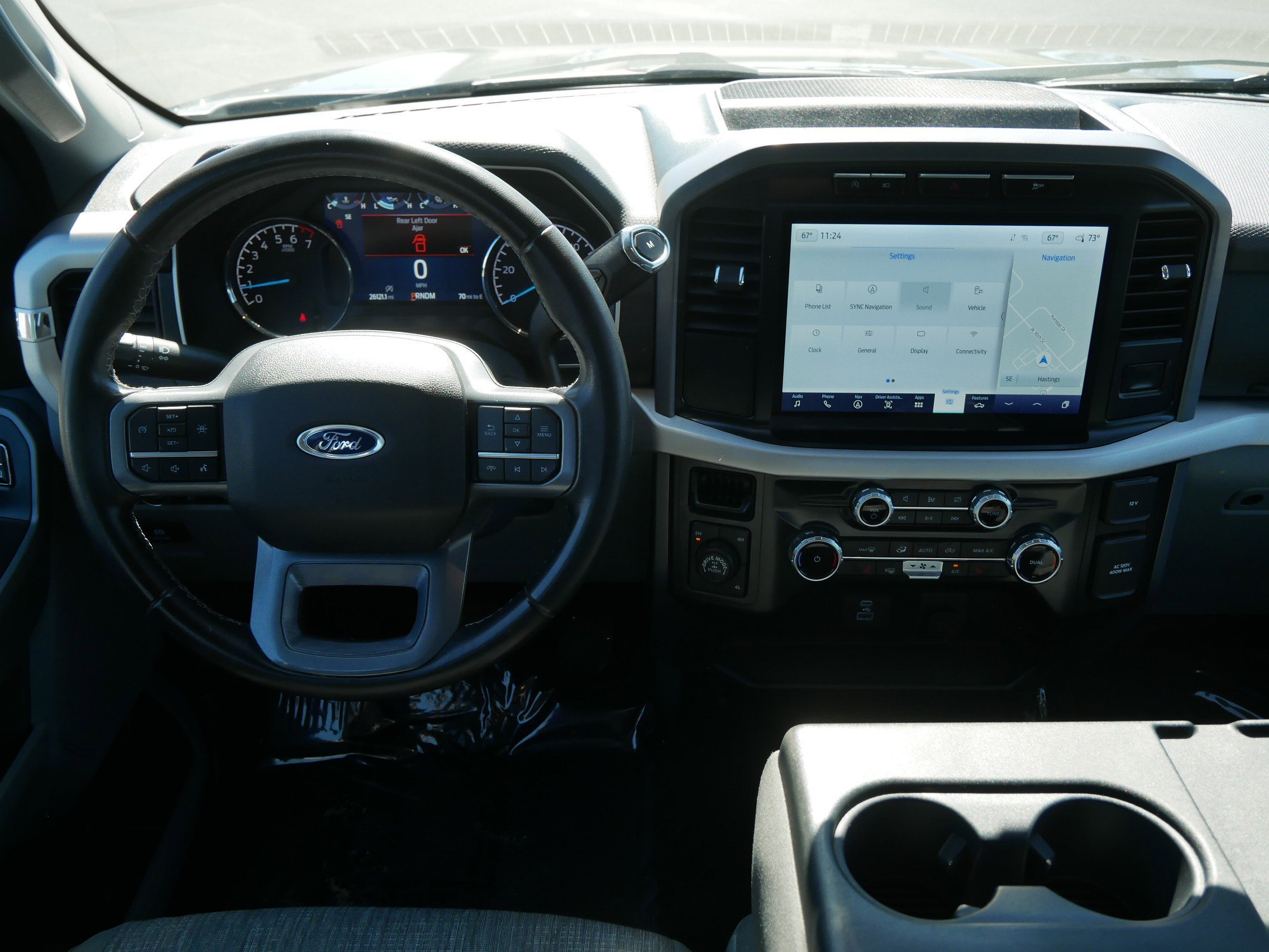 Used 2023 Black Ford XLT image 16