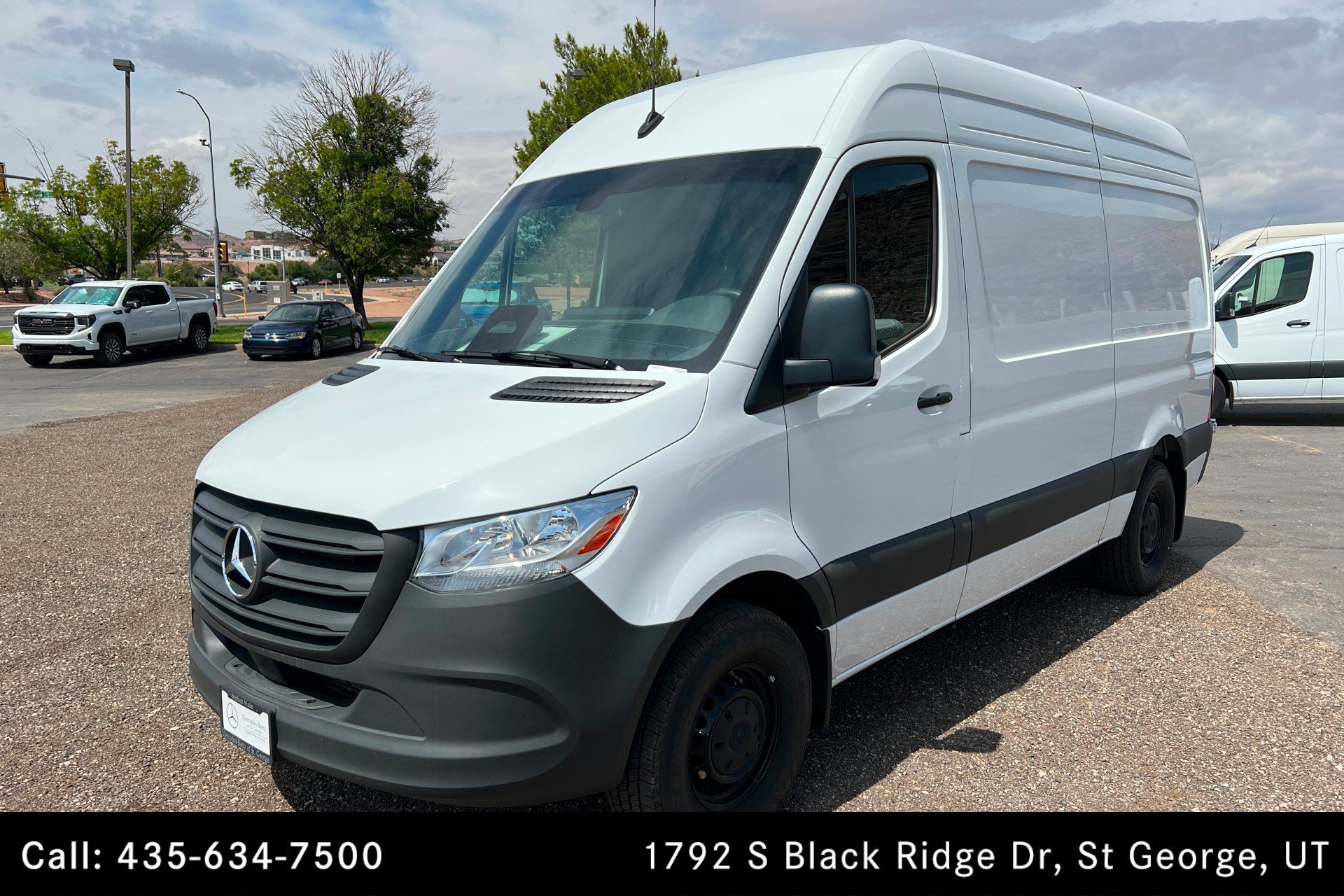 Used 2026 Arctic White Mercedes-Benz  image 1