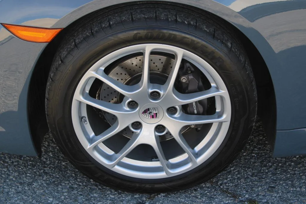Used 2018  Porsche Base image 8