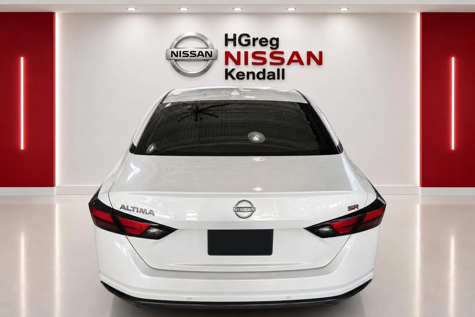 Certified Used 2024 White Nissan 2.5 SR image 2