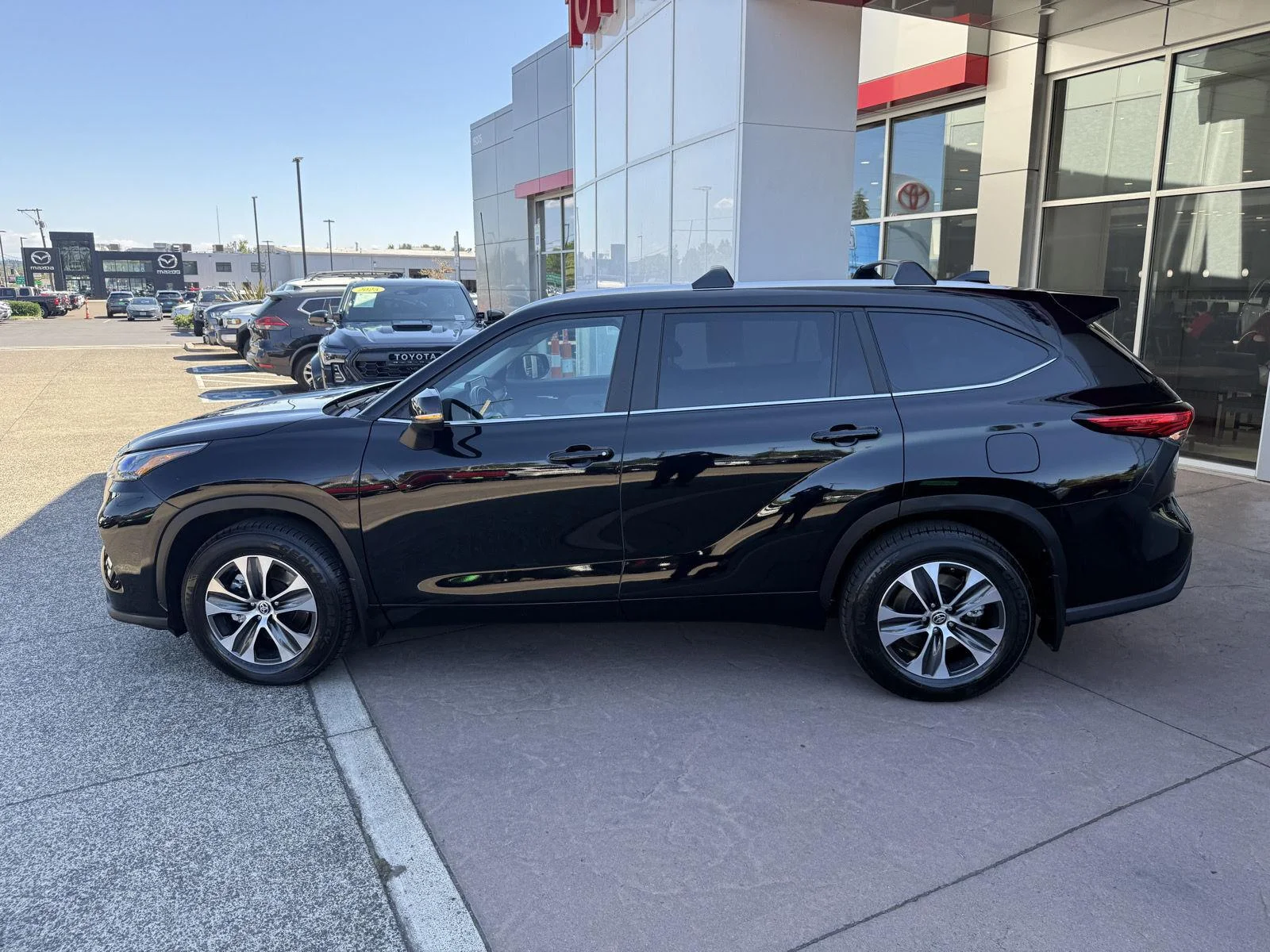Used 2023 Midnight Black Metallic Toyota XLE image 3