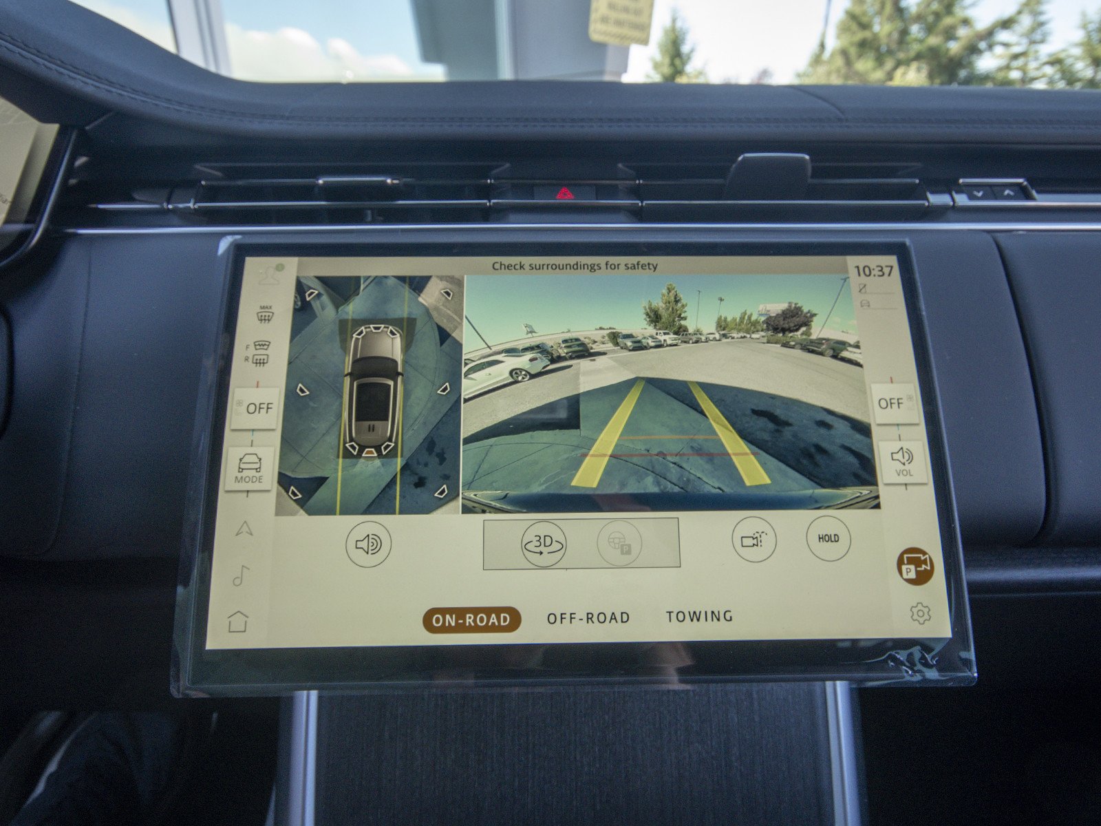 New 2026 Carpathian Grey Land Rover SE image 22