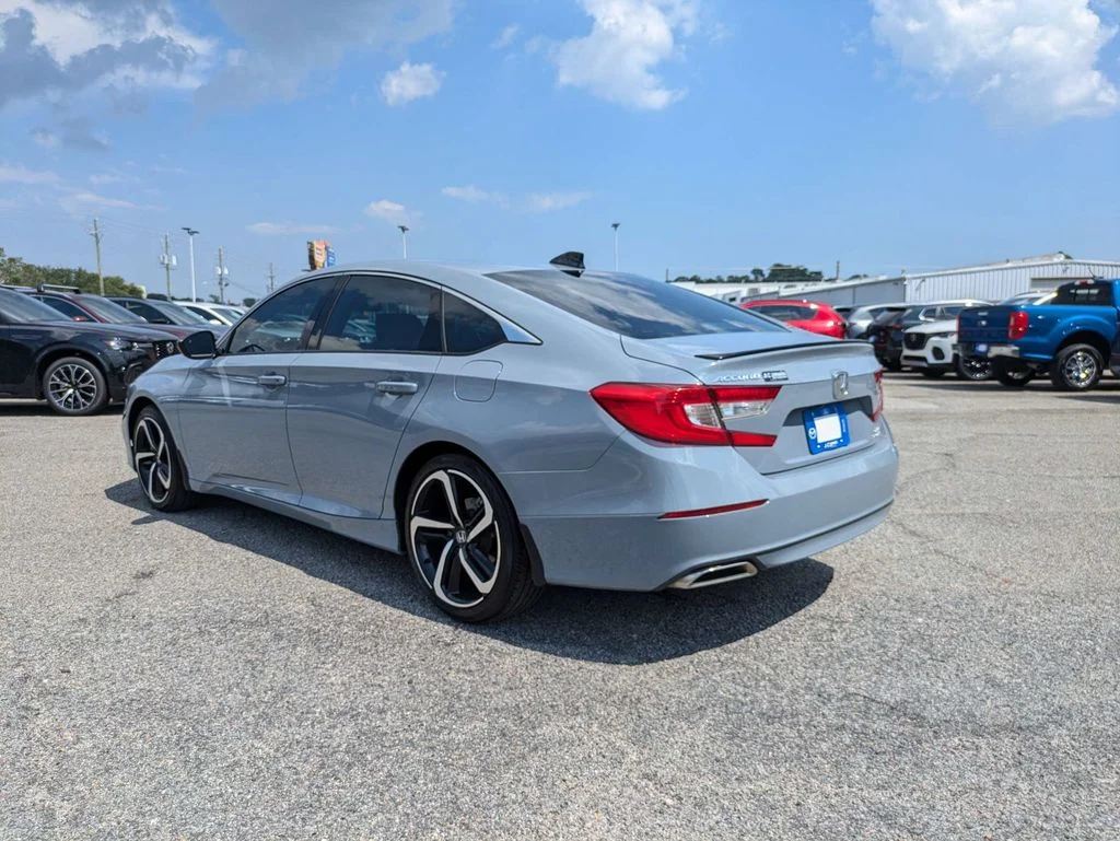 Used 2022  Honda Sport 2.0T image 6