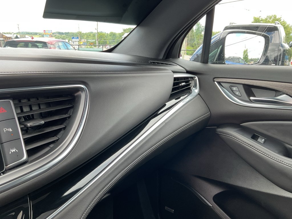 Used 2022 Ebony Twilight Metallic Buick Avenir image 26