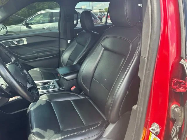 Used 2020 Red Ford XLT image 32