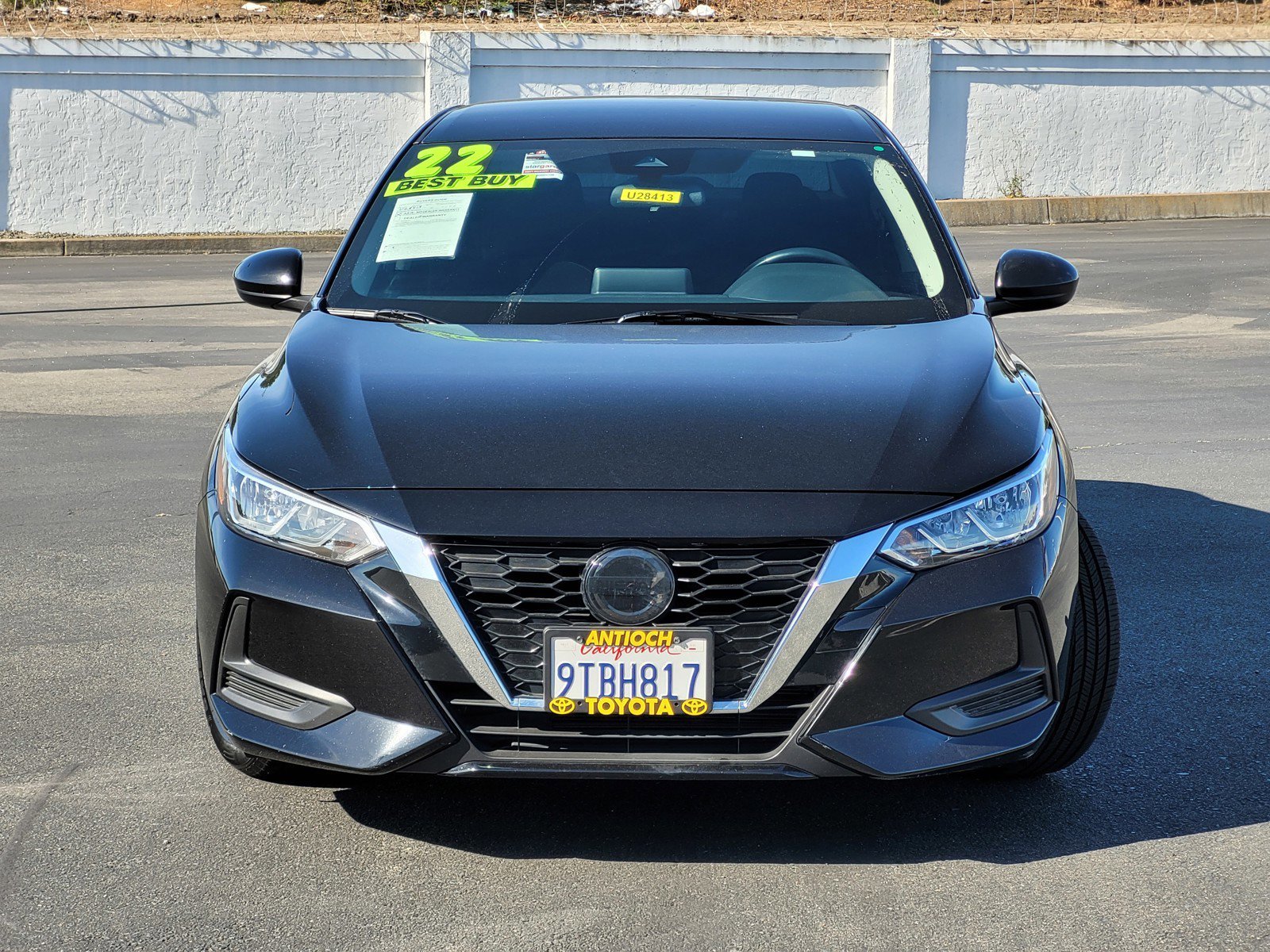 Used 2022 Super Black Nissan SV image 2
