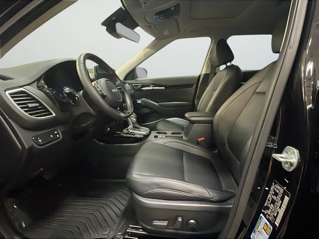 Certified Used 2022 Black Kia SX image 10