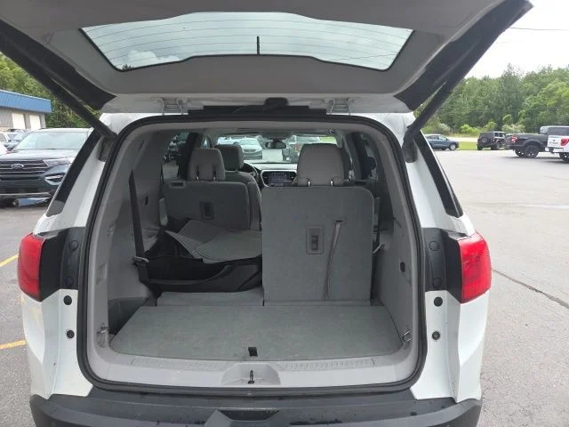 Used 2019 White GMC SLT-2 image 28
