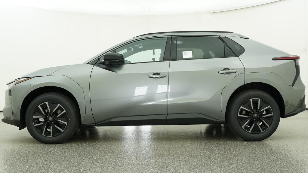 New 2026 Heavy Metal Toyota XLE image 2