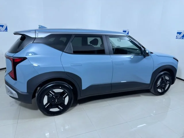 New 2027 FROST BLUE Kia LX image 8