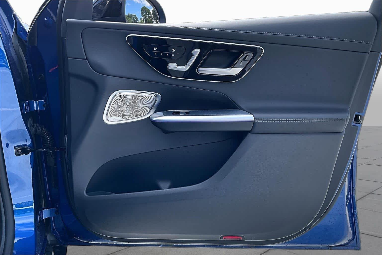 Used 2023 Starling Blue Metallic Mercedes-Benz GLC 300 image 23