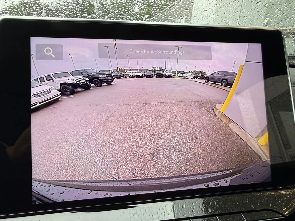 New 2026 Diamond Black Crystal Pearl-Coat Exterior Paint Jeep Latitude image 18