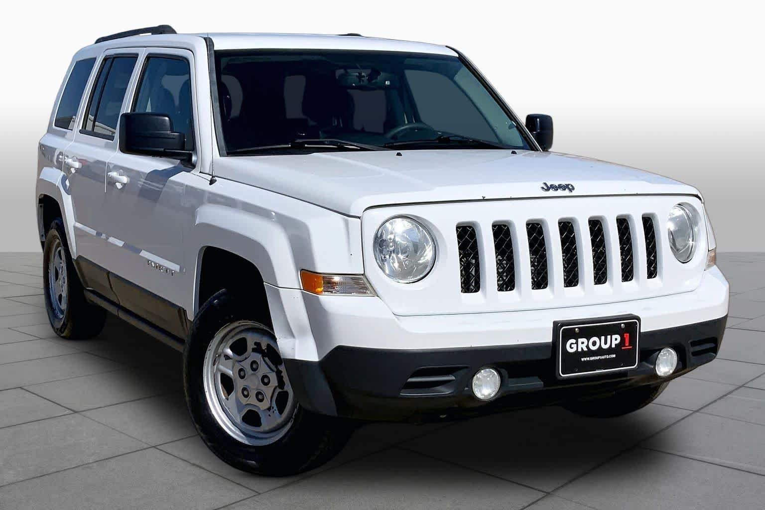 Used 2016 Bright White Clearcoat Jeep Sport image 3