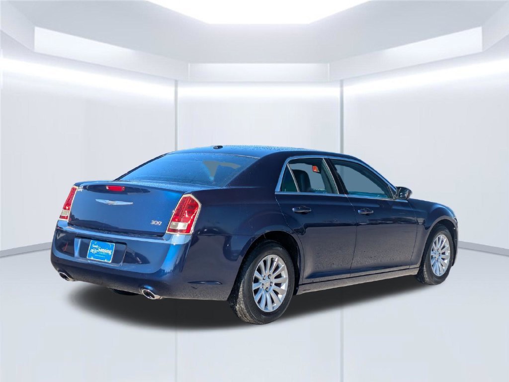 Used 2014 Blue Chrysler Base image 6
