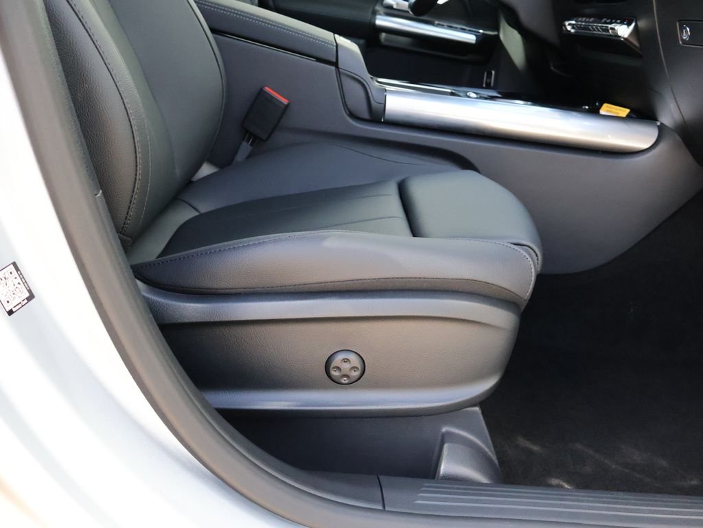 New 2026 Cirrus Silver Metallic Mercedes-Benz GLA 250 image 10