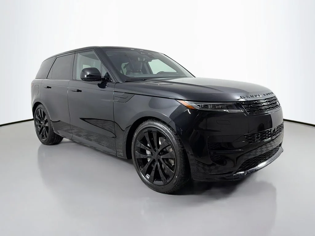 New 2026 Santorini Black Land Rover Dynamic SE image 3