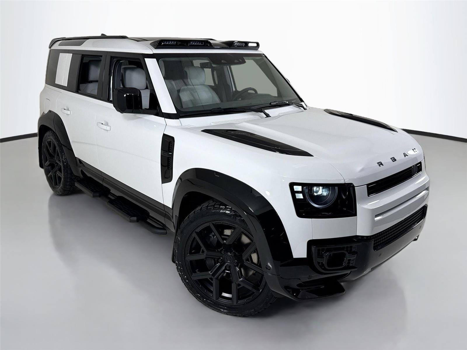 Used 2026 Fuji White Land Rover X-Dynamic SE | Urban Widetrack Build image 43