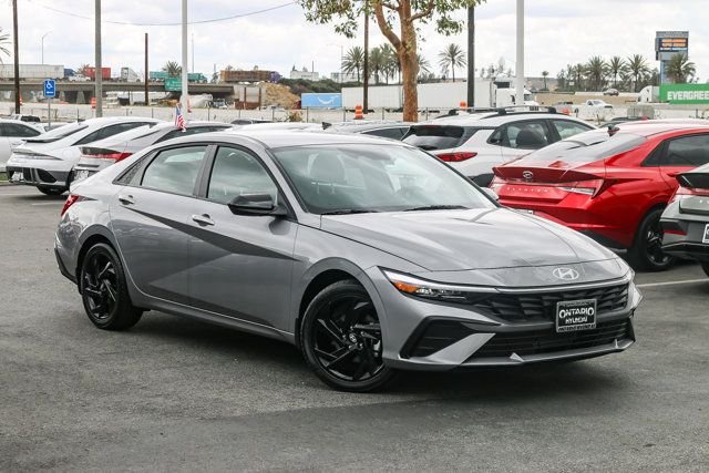 Certified Used 2026 Silver Hyundai SEL Sport image 2