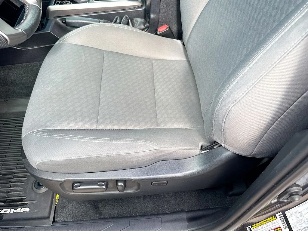 Used 2020 Gray Toyota SR5 image 21