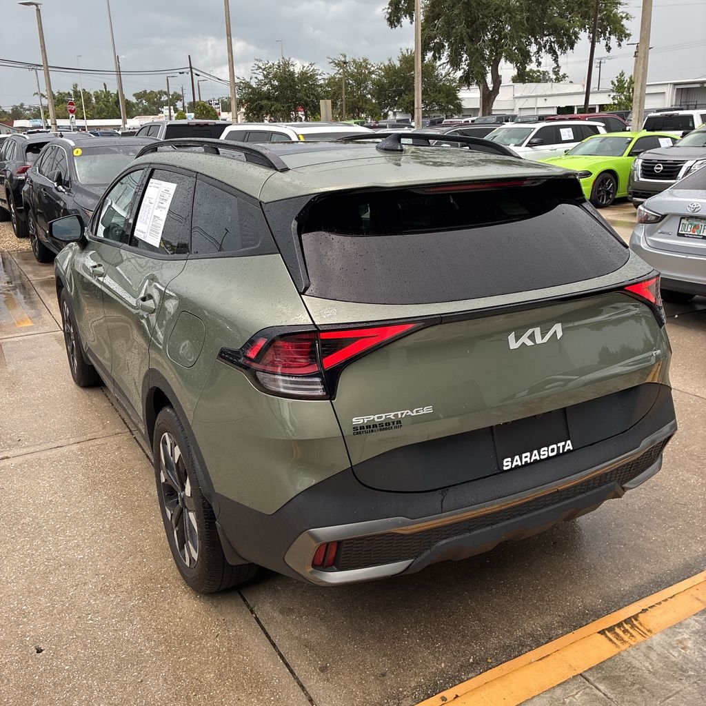 Used 2023 Green Kia X-Line image 3
