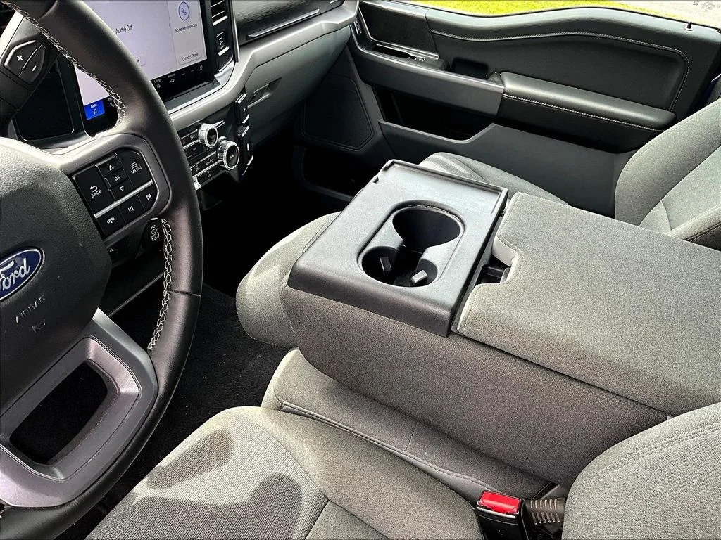 Used 2025 Blue Ford XLT image 18