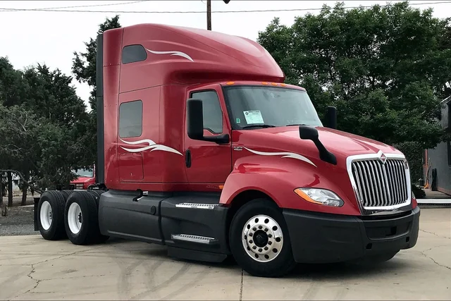 Pre-Owned 2023 International LT625 6X4 Sleeper
