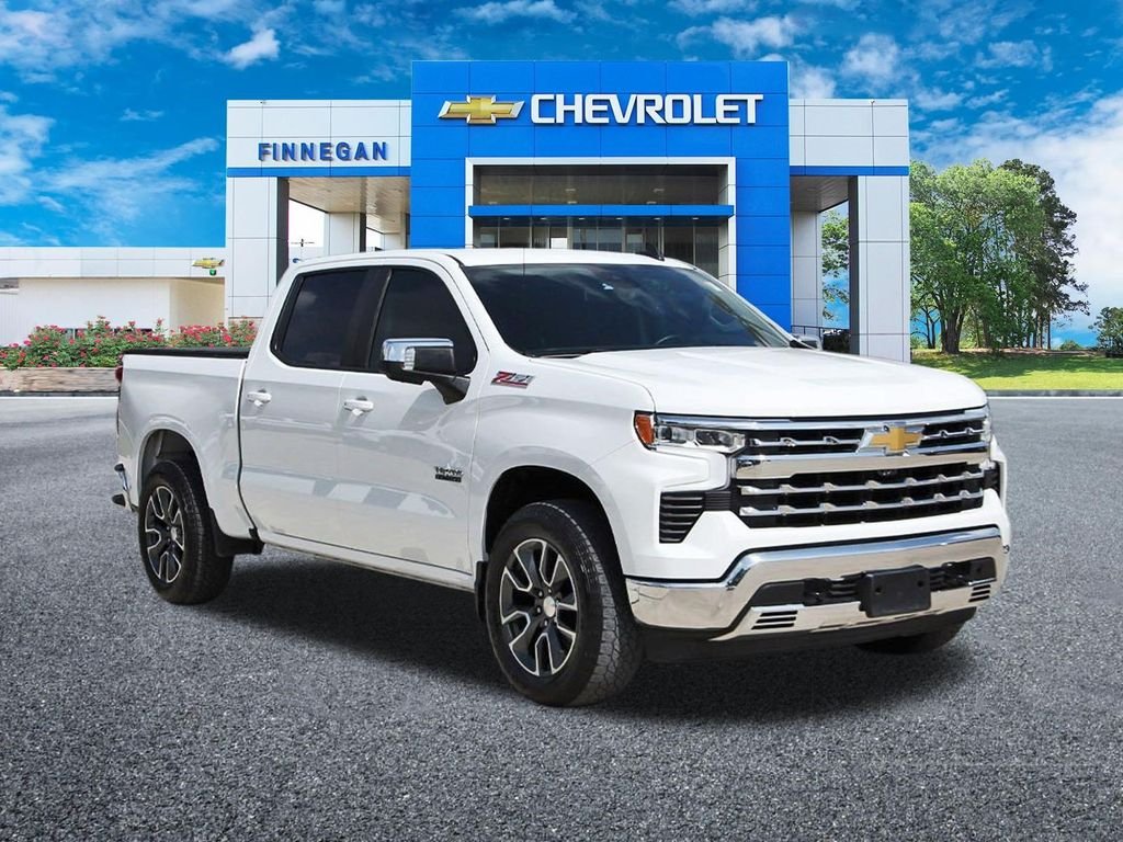 Used 2023 White Chevrolet LT image 9