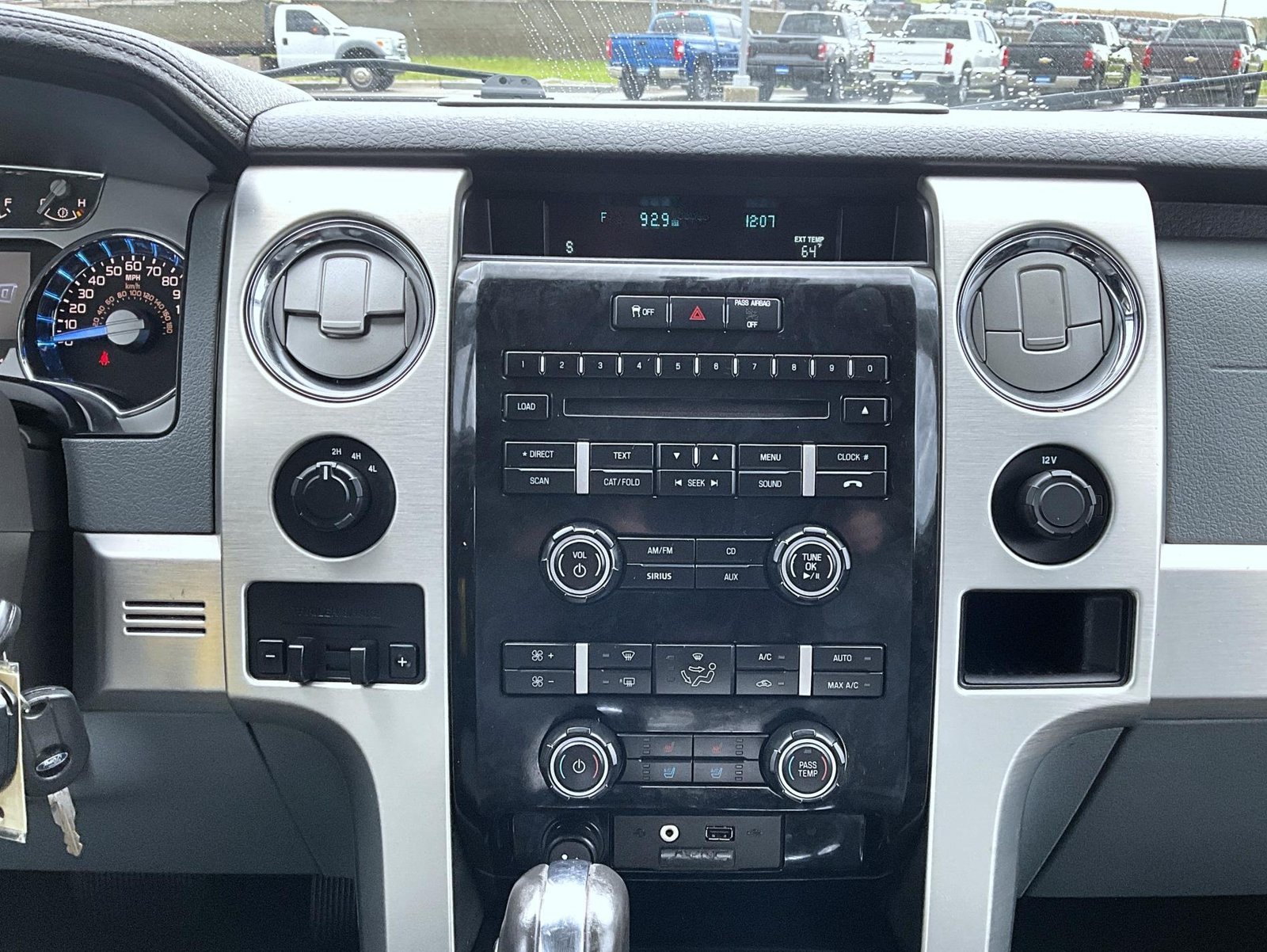 Used 2011 Gray Ford Platinum image 14