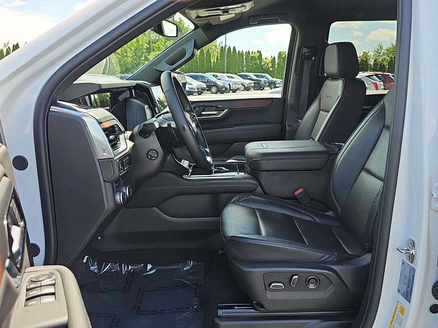 Used 2025 Summit White GMC Denali image 11