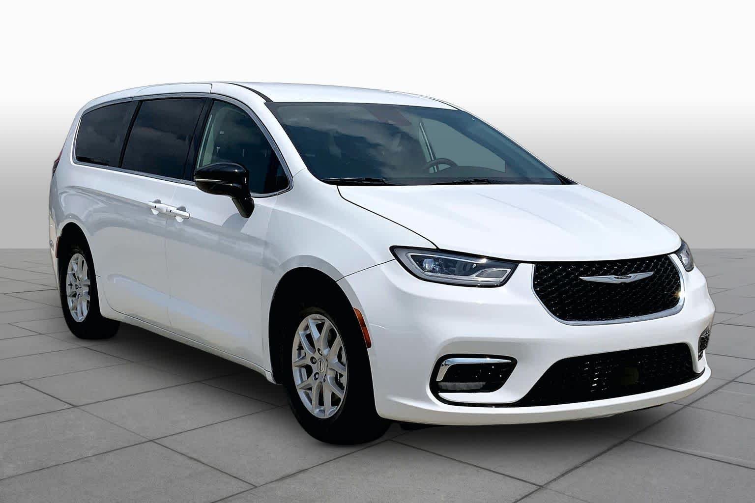 Used 2024 Bright White Clearcoat Chrysler Touring L image 3