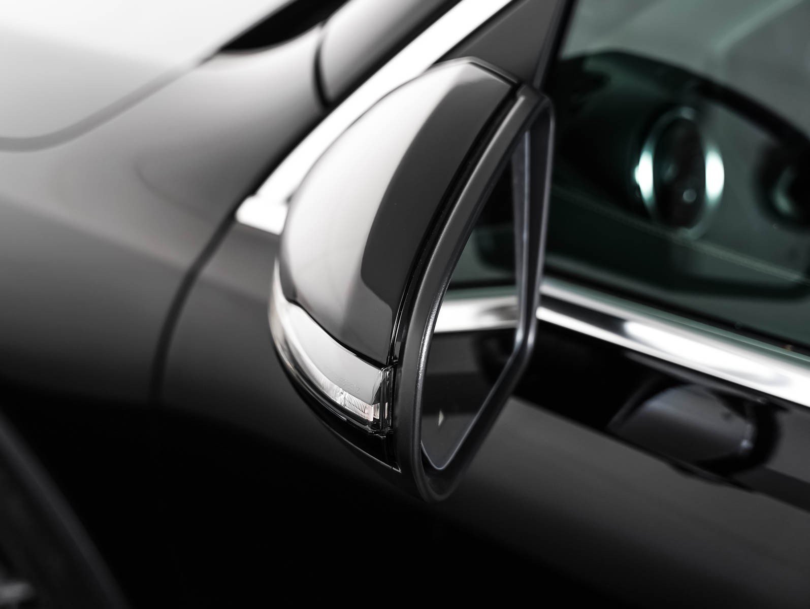 New 2026 Night Black Mercedes-Benz GLB 250 image 24