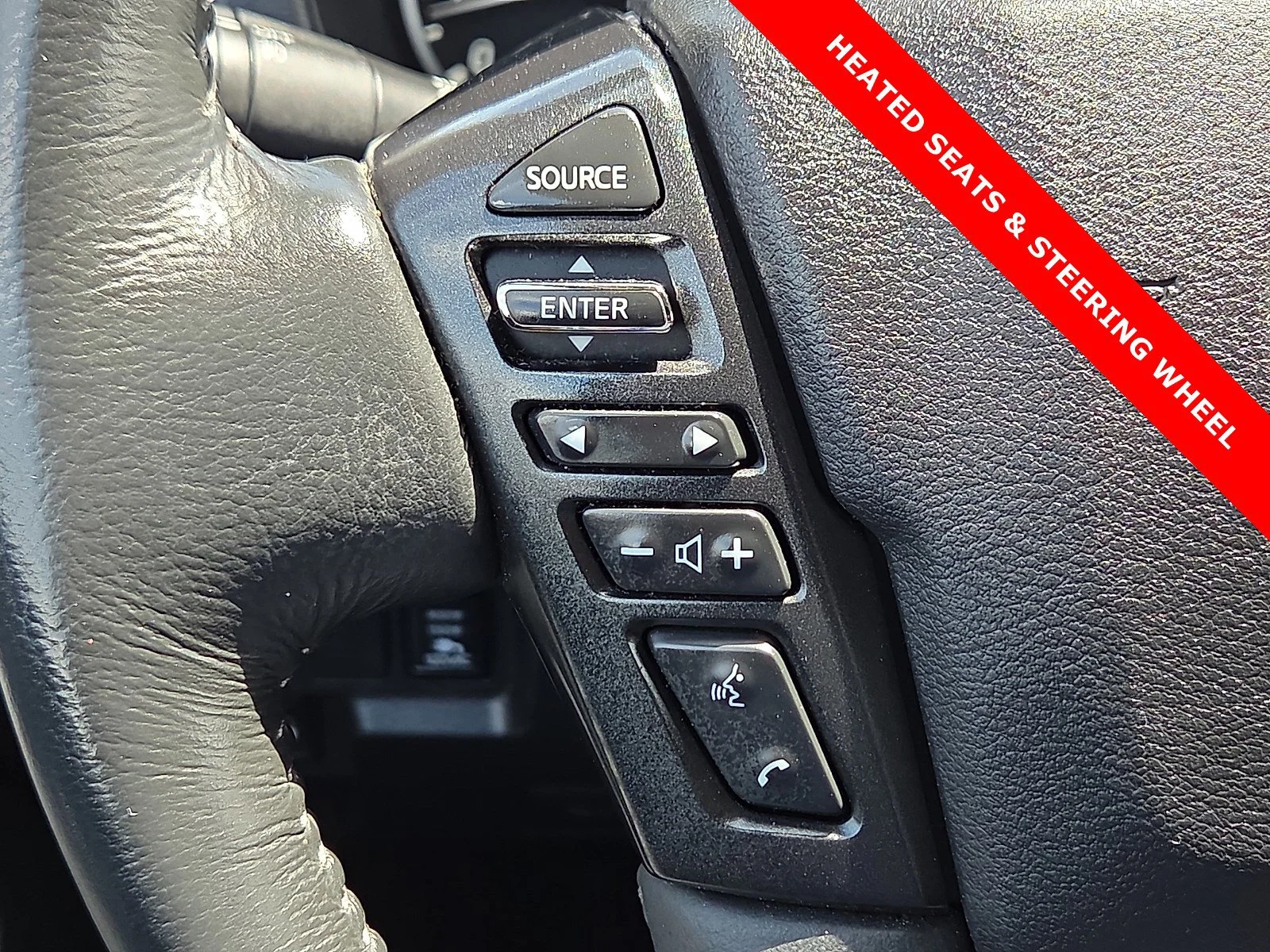 Used 2024 Glacier White Nissan SV image 21