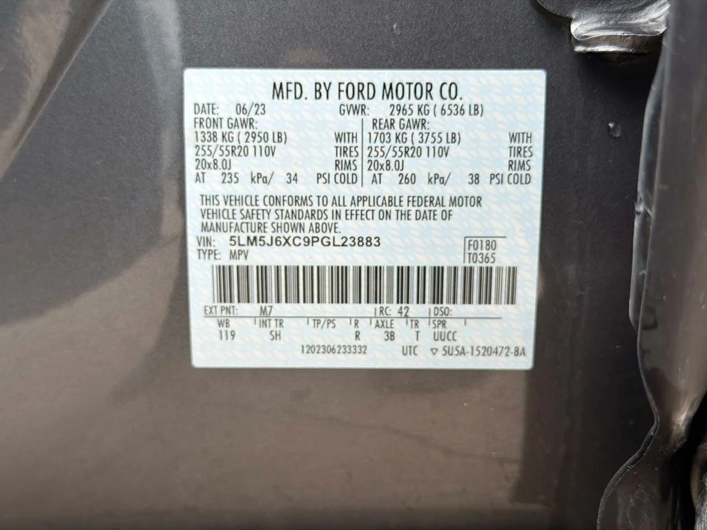 Used 2023 Metallic Lincoln Standard image 37