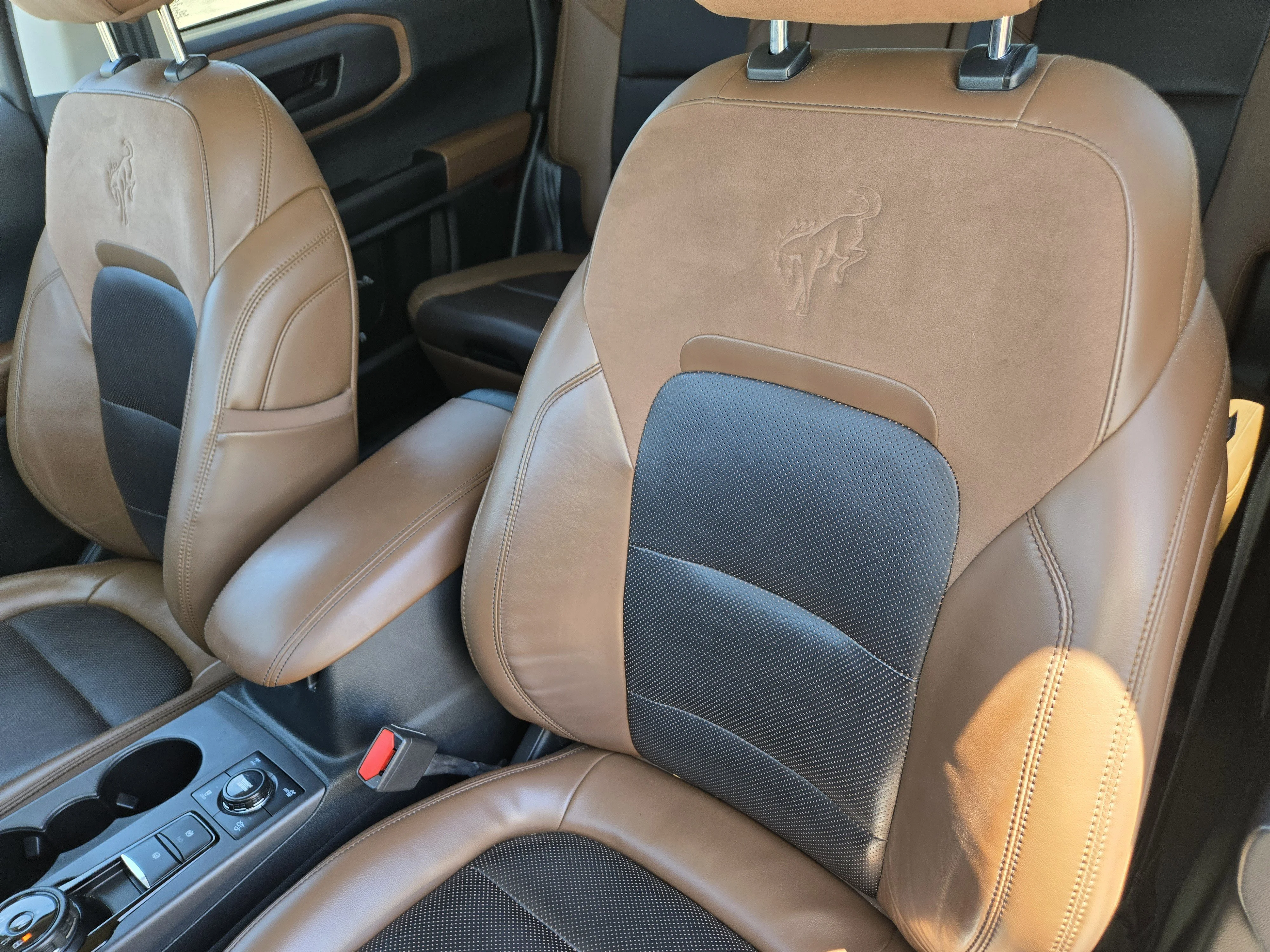 Used 2021 Kodiak Brown Metallic Ford Badlands image 17