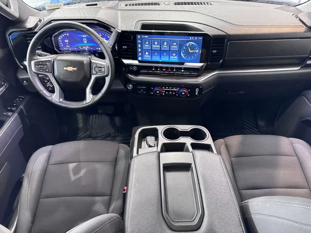2025 Chevrolet Silverado 1500 LT - Photo 13