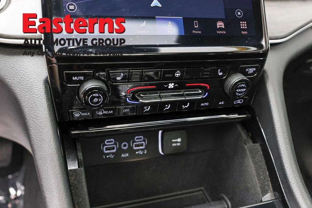Used 2022 Gray Jeep Limited image 21