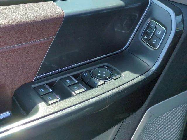 Used 2023 Gray Ford Lariat image 13