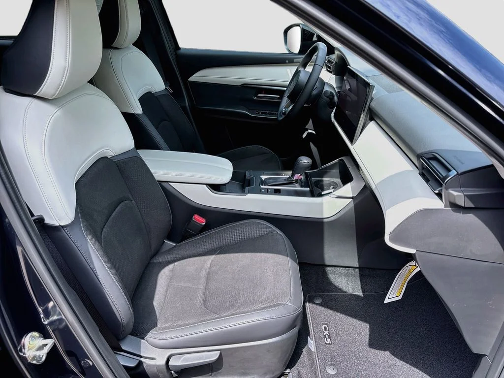 New 2026 Navy Blue Mica Mazda 2.5 S Select AWD image 27