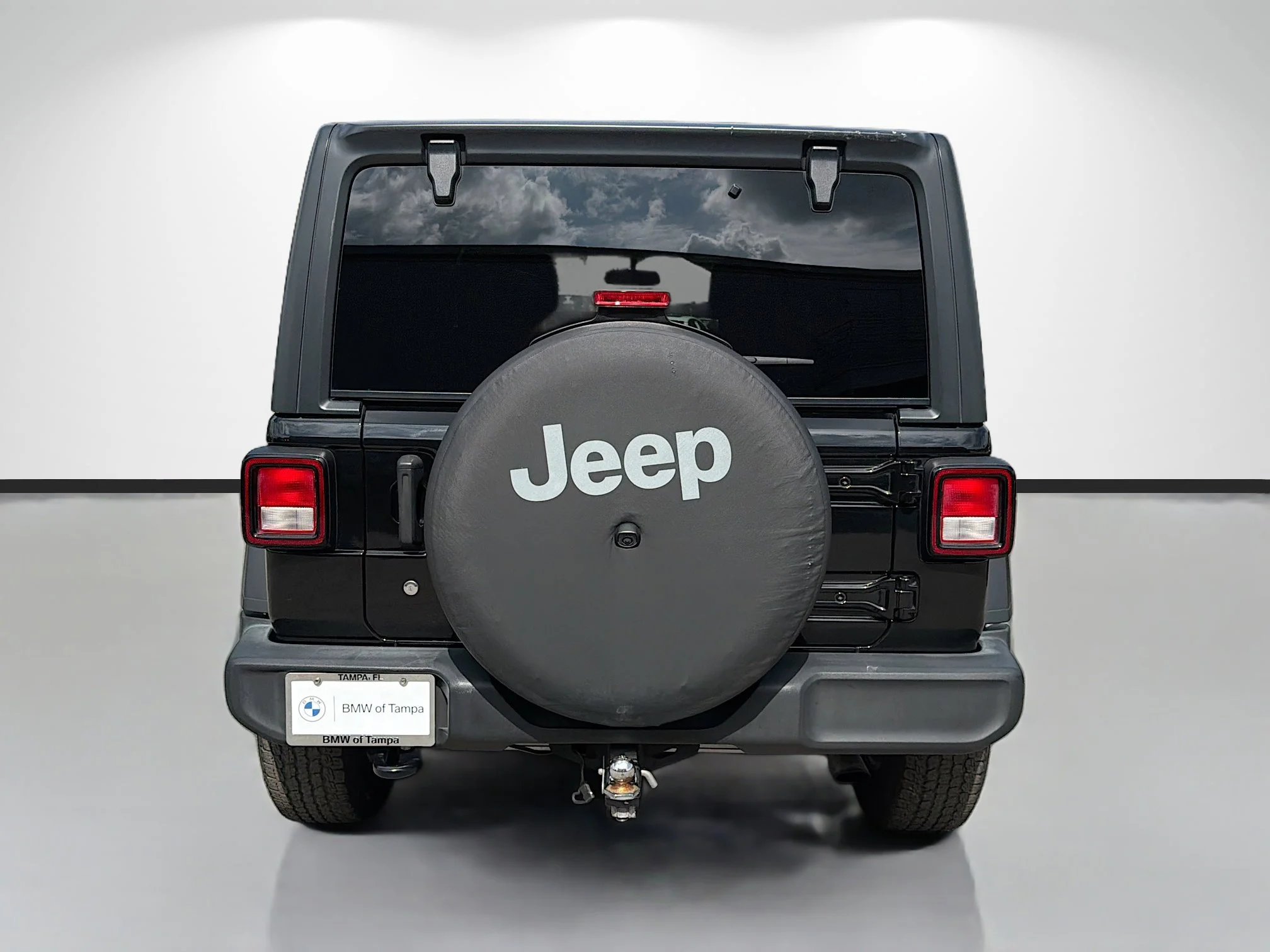 Used 2019 Black Clearcoat Jeep Sport S image 4