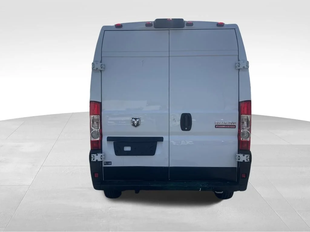 Used 2019 White Ram Base image 4