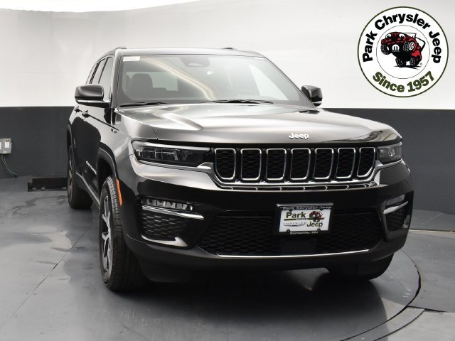 Used 2025 Jeep Grand Cherokee Limited with VIN 1C4RJHBG6SC329915 for sale in Burnsville, Minnesota