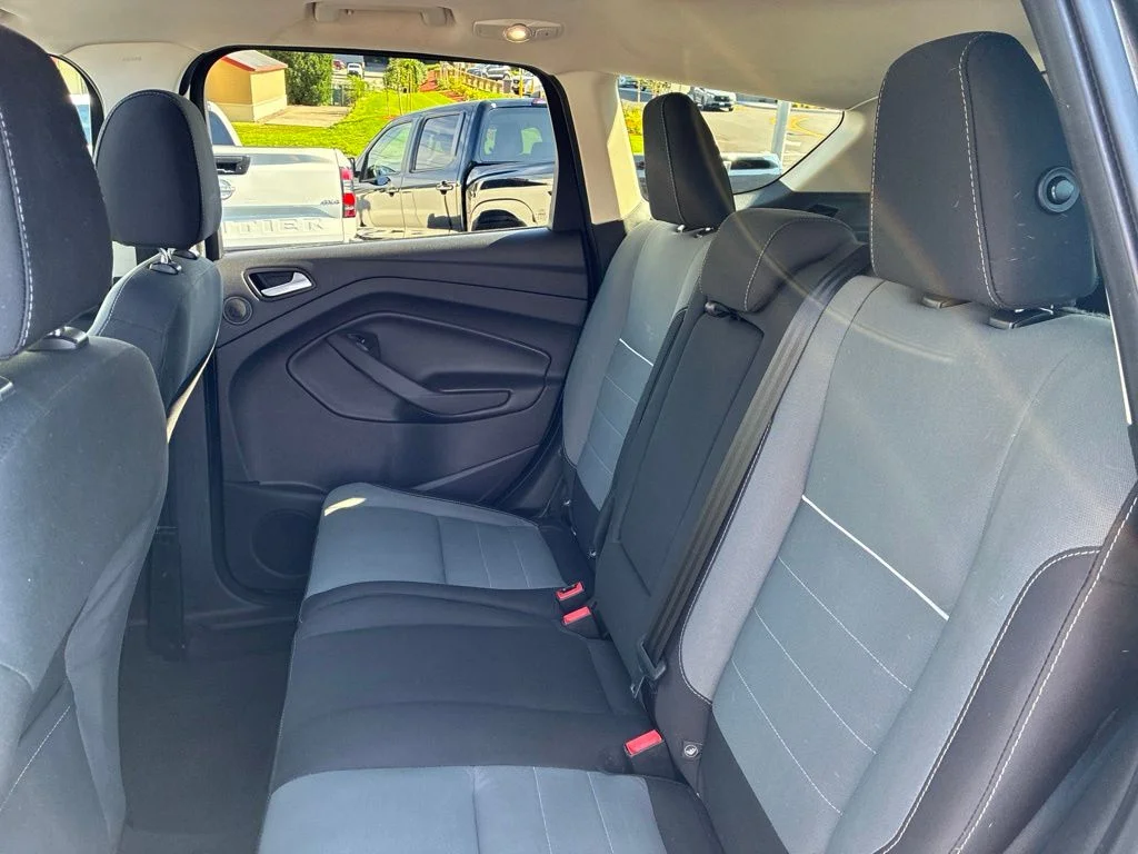 Used 2015 Gray Ford SE image 24