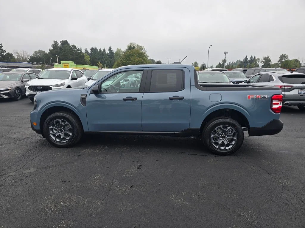 New 2025 Azure Gray Metallic Tri-Coat Ford XLT image 4