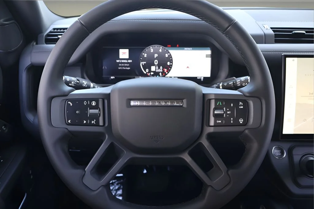 New 2026 Sedona Red Land Rover S image 19